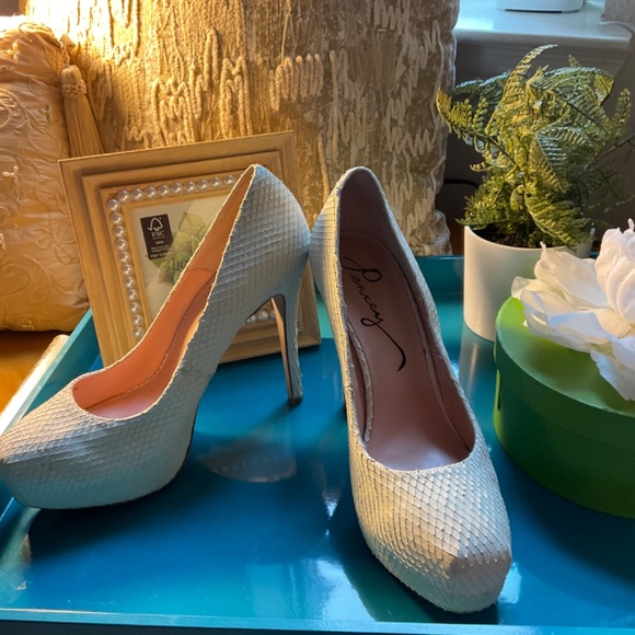 Off-White Pencey Leather Platform Pump - Picture 4 of 4